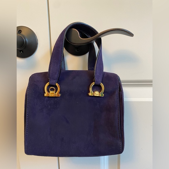 バッグ Vintage Ferragamo suede leather bag Vintage Suede Salvatore Ferragamo Diana Spencer Cluch Bag | eBay